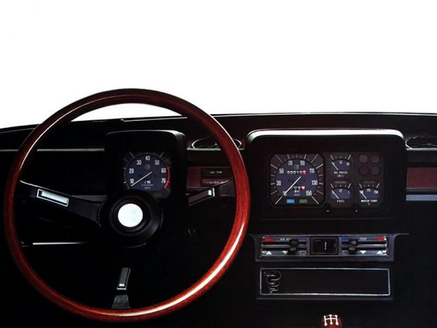 Панель приборов Alfa Romeo Sprint Veloce (116) 1978 года  (фото 6 из 7)